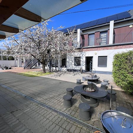 Sulyom Panzio Apartment Tiszafured Exterior photo