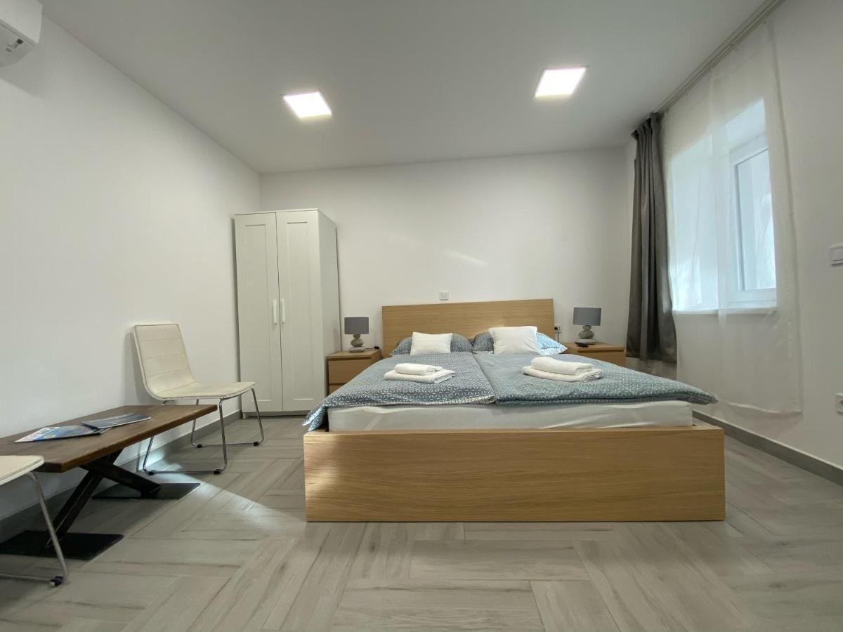 Sulyom Panzio Apartment Tiszafured Exterior photo
